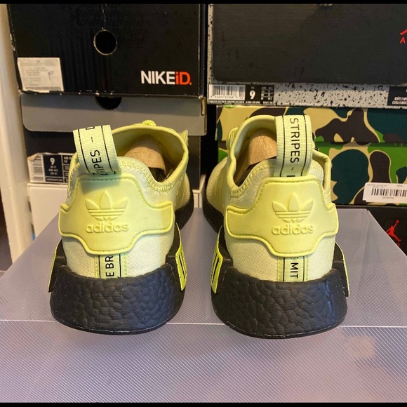 Adidas NMD R1 “Glow” Sample size 9 yeezy pharrell - Picture 4 of 8